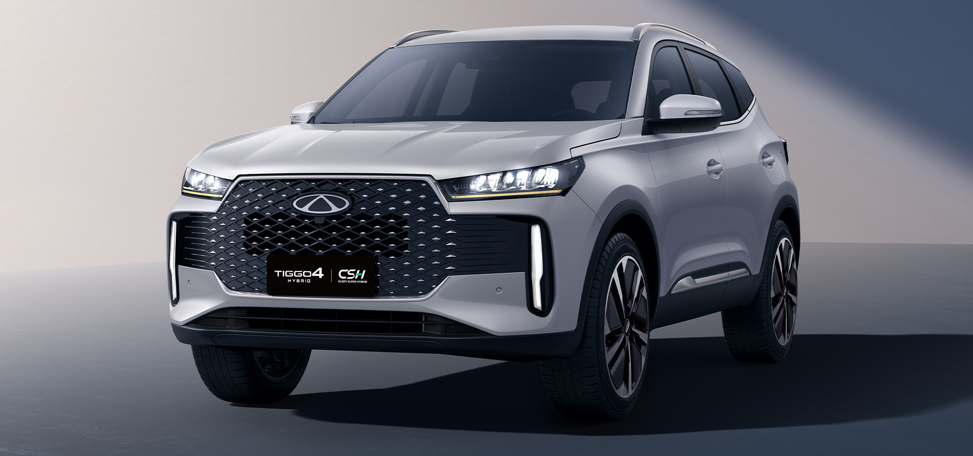 CHERY TIGGO 4 HEV – przednie ujęcie kompaktowego SUV-a
